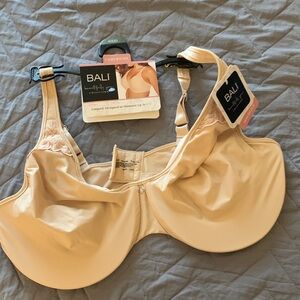 Bali Women's Tan Minimizer Bra